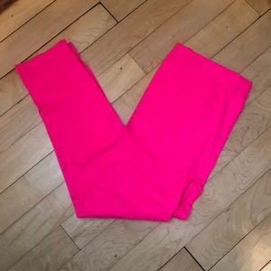 Cropped 3/4 hot pink leggings